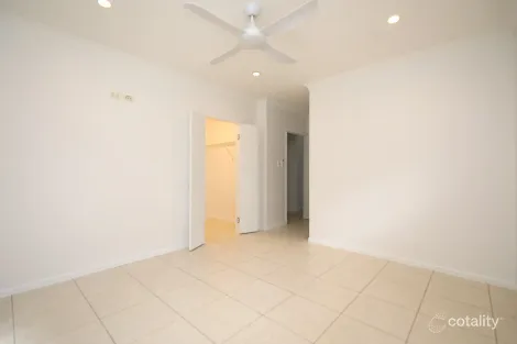 Property photo of 2 Arno Terrace Bentley Park QLD 4869