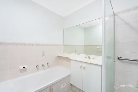 Property photo of 15 Briggs Place St Helens Park NSW 2560