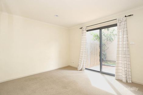 Property photo of 2 McNamara Mews Kensington VIC 3031