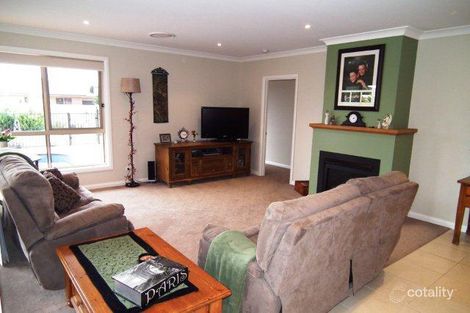 Property photo of 8 Christina Place Griffith NSW 2680