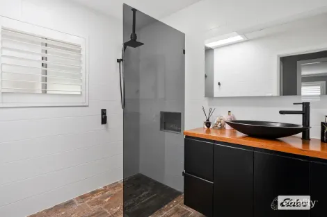 Property photo of 34 Hall Drive Murwillumbah NSW 2484