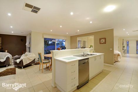 Property photo of 45 Spring Circuit Pakenham VIC 3810