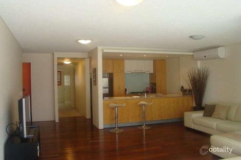 Property photo of 7/8-12 Macquarie Street Teneriffe QLD 4005
