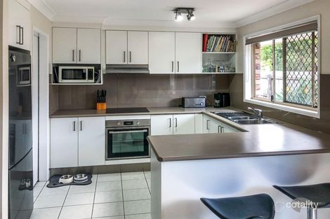 Property photo of 1/5 Pamela Court Labrador QLD 4215