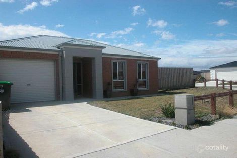 11 Vivi Ct, Skye, VIC 3977