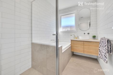 Property photo of 25 Endeavour Way Wyndham Vale VIC 3024