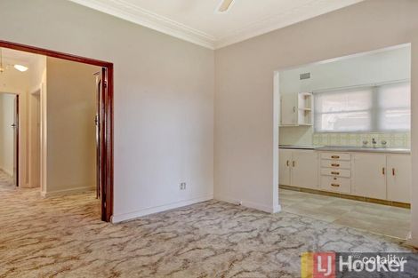 Property photo of 54 Bungalow Road Peakhurst NSW 2210