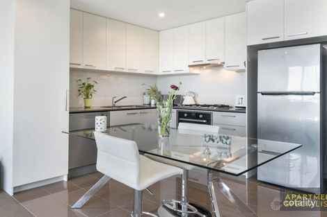 Property photo of 203/3 Sandbelt Close Heatherton VIC 3202