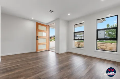 Property photo of 102 Oxalis Crescent Tralee NSW 2620