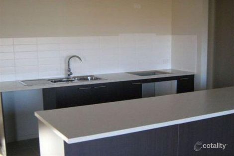 Property photo of 2 Addison Avenue Tarneit VIC 3029