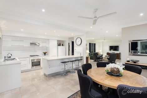 Property photo of 15 Usher Street Indooroopilly QLD 4068