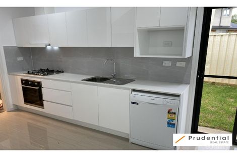 Property photo of 4 Dundee Place St Andrews NSW 2566