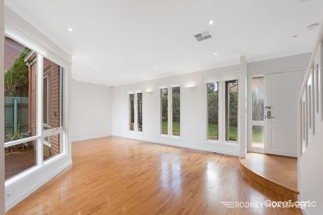 Property photo of 1/21 Ludbrook Avenue Caulfield South VIC 3162
