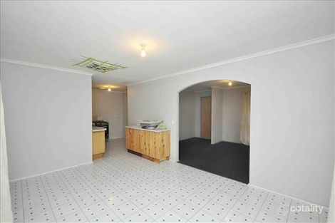Property photo of 19 Chinnock Court Craigieburn VIC 3064