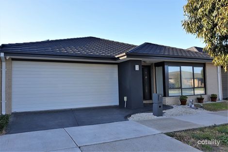 Property photo of 5 Lemon Myrtle Way Craigieburn VIC 3064