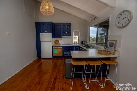 Property photo of 21 Green Point Drive Green Point NSW 2428