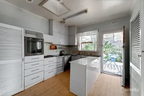 Property photo of 19 Conifer Avenue Brooklyn VIC 3012