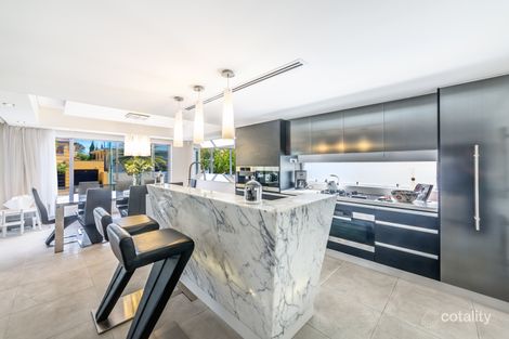 Property photo of 45 Cronin Avenue Main Beach QLD 4217