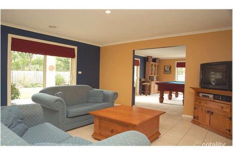 Property photo of 11 Lakeview Terrace Beaconsfield VIC 3807