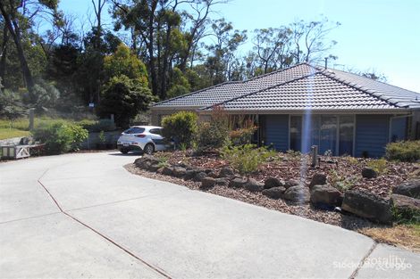 14 Johnsons Pl, Pakenham, VIC 3810