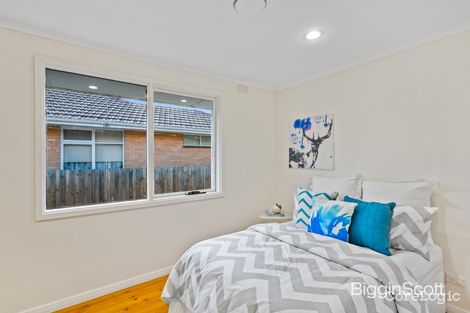 Property photo of 1/762 Waverley Road Glen Waverley VIC 3150