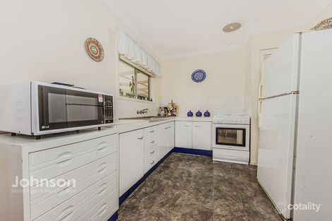 Property photo of 6 Way Court Silkstone QLD 4304