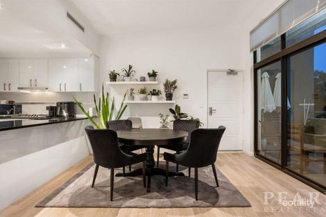 Property photo of 10/99 Bordeaux Lane Ellenbrook WA 6069
