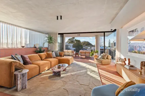 3/12 RIVIERA RD, MIAMI, QLD 4220