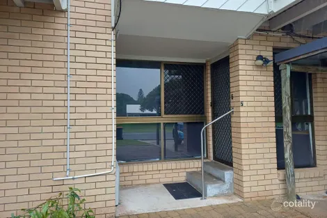5/10 Denmans Camp Rd, Torquay, QLD 4655