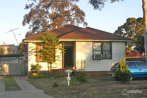 6 Hinkler Ave, Warwick Farm, NSW 2170