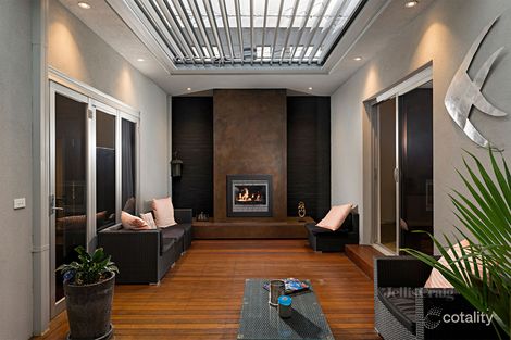 Property photo of 24 Wheeler Place Essendon VIC 3040