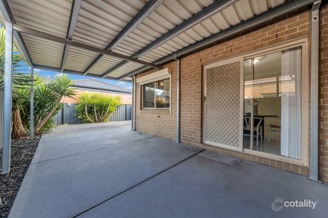 Property photo of 10 Cheltenham Close Craigieburn VIC 3064