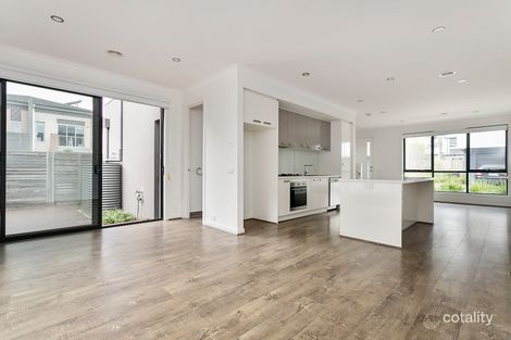 Property photo of 2 Skeggs Crescent Heidelberg Heights VIC 3081