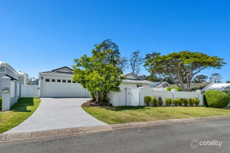 Property photo of 12 Hermitage Close Ashmore QLD 4214
