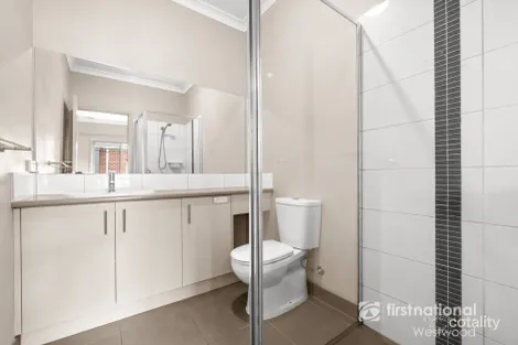 Property photo of 3/70 Thames Boulevard Werribee VIC 3030