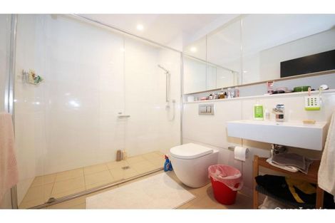 Property photo of 609/12 Nuvolari Place Wentworth Point NSW 2127