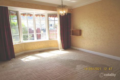 Property photo of 11 Dunbar Avenue Caulfield North VIC 3161