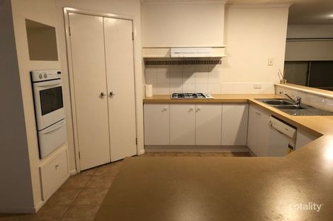 Property photo of 14 Hammersley Place Caroline Springs VIC 3023
