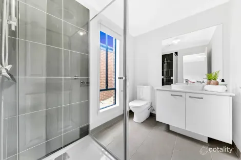 Property photo of 46 Shipwright Parade Werribee VIC 3030