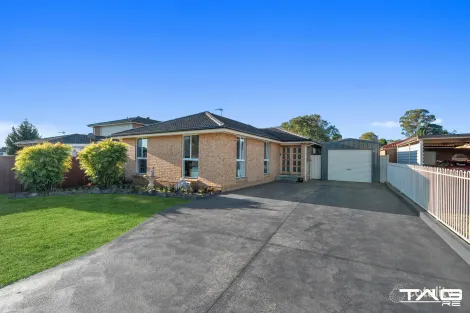 Property photo of 2 Owl Place St Clair NSW 2759