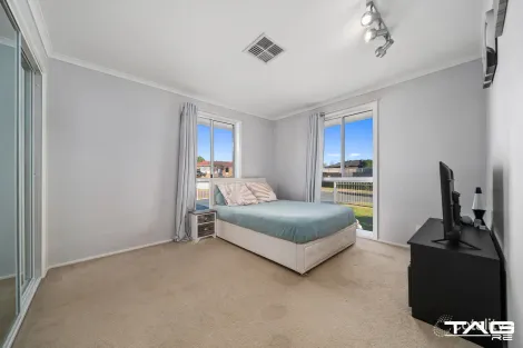 Property photo of 2 Owl Place St Clair NSW 2759