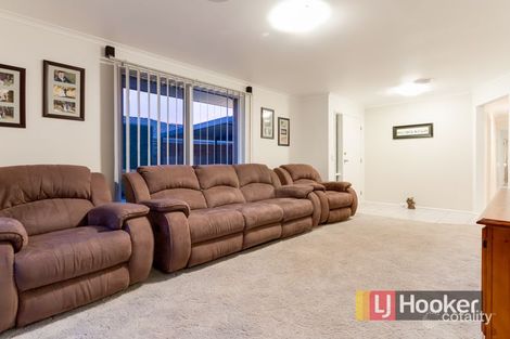 Property photo of 78 Strong Drive Hampton Park VIC 3976