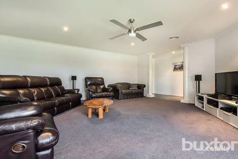 Property photo of 2 Mala Court Grovedale VIC 3216