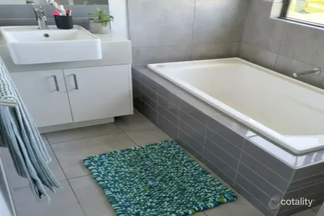 Property photo of 1 Lansdown Avenue Officer VIC 3809