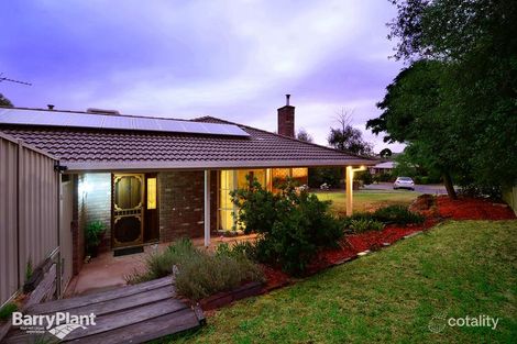 Property photo of 12 Dundee Court Pakenham VIC 3810