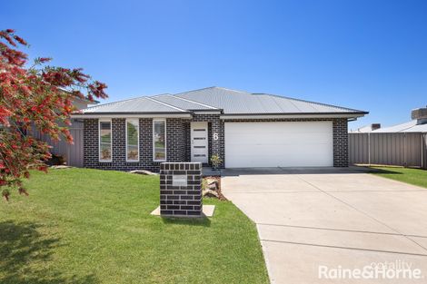 Property photo of 6 Glandore Street Bourkelands NSW 2650