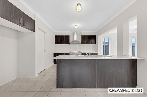Property photo of 11 Hardwick Road Point Cook VIC 3030