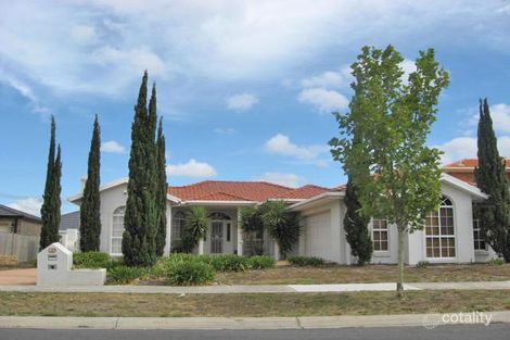 5 Palmerston Cres, Taylors Lakes, VIC 3038