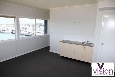 2 Buccaneer Dr, Urangan, QLD 4655