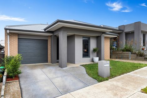 Property photo of 7 Kingbird Crescent Doreen VIC 3754